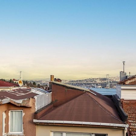 Apartamento Captivating Flat With Balcony Near Besiktas Pier Estambul Exterior foto